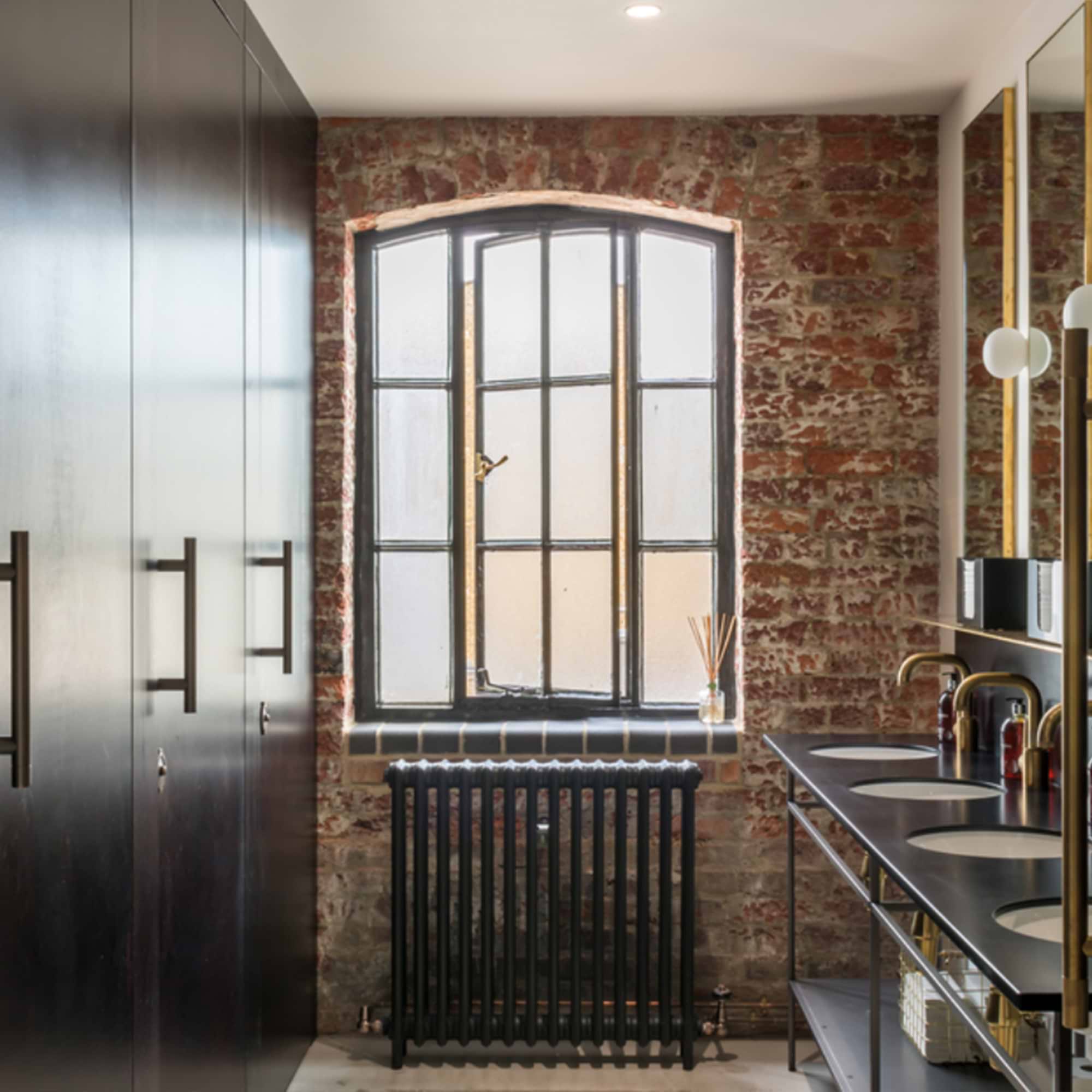 THE DEPARTMENT STORE