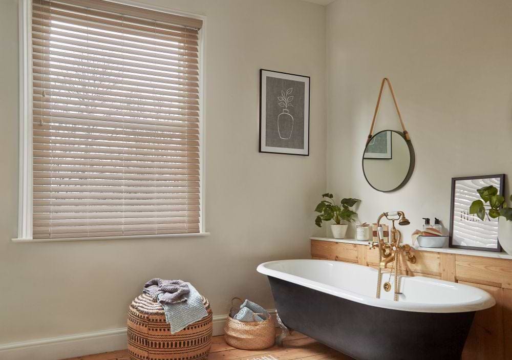 Faux Wood Blinds: Bring Your Bathroom Closer to Nature