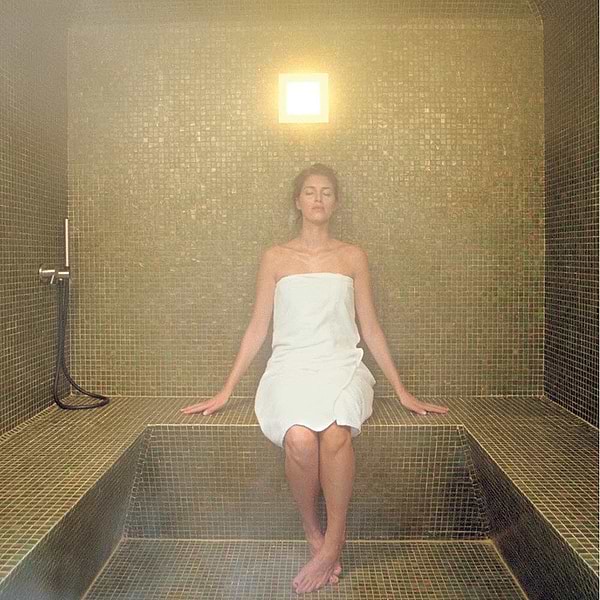 Effe ESS Recessed LED Chromotherapy Light with Bluetooth Speaker